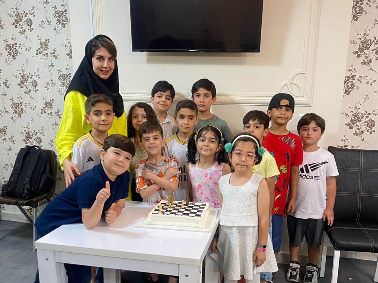 یاسمن مرزبان_دسته جمعی (11)